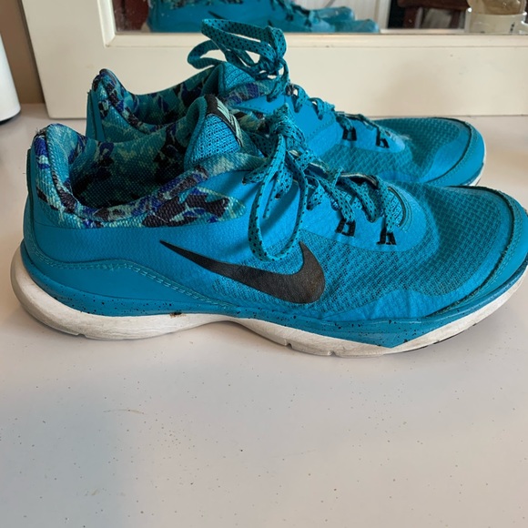 Nike sneakers - Picture 2 of 4